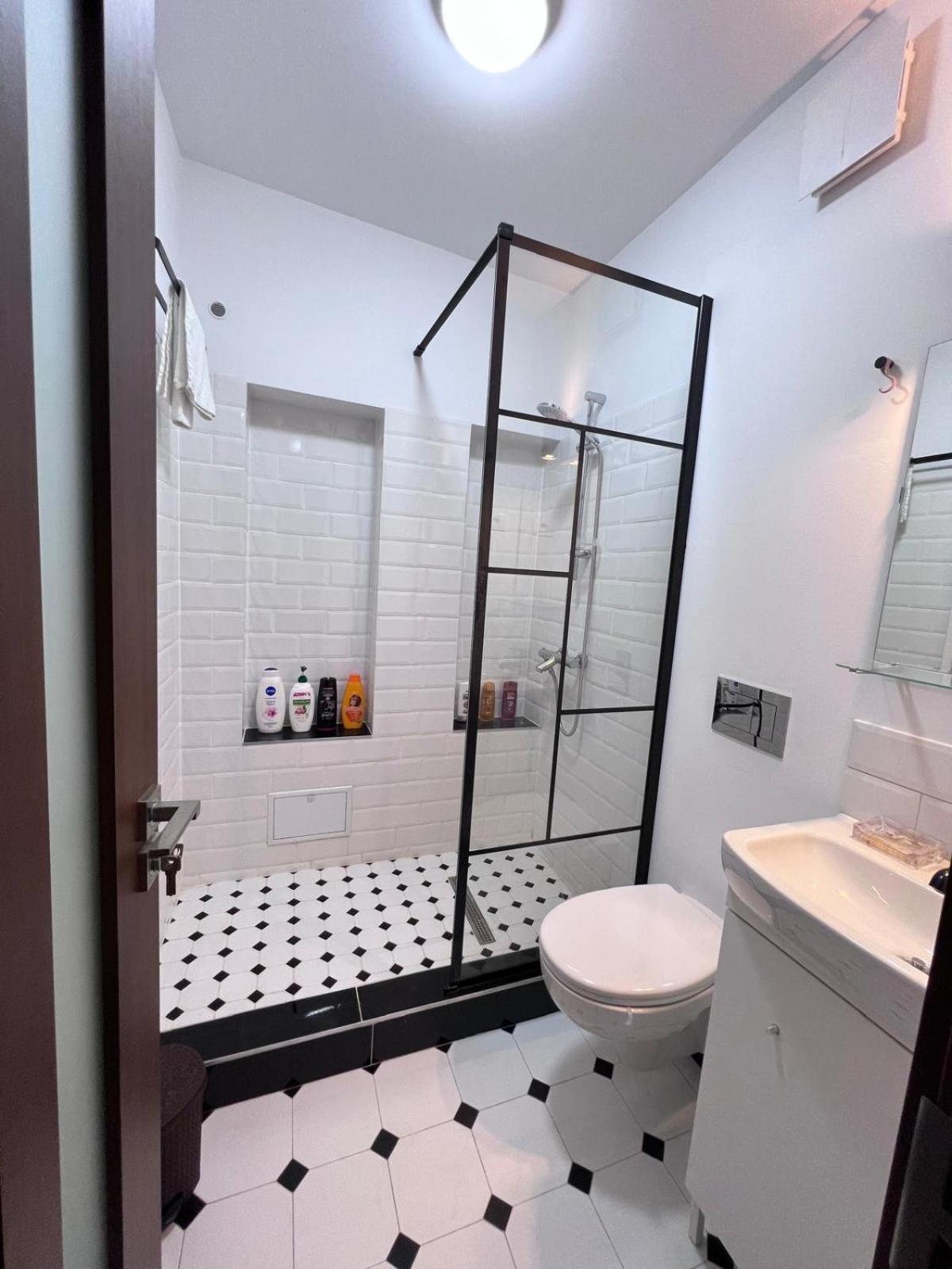 Central-Home Târgu Jiu Extérieur photo