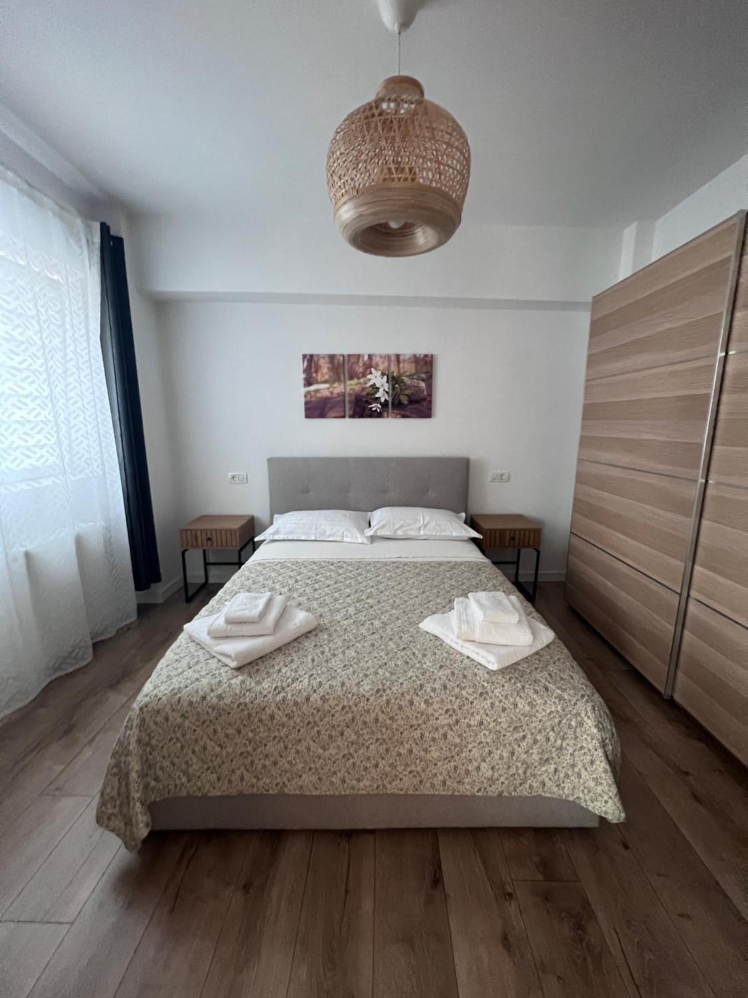 Central-Home Târgu Jiu Extérieur photo