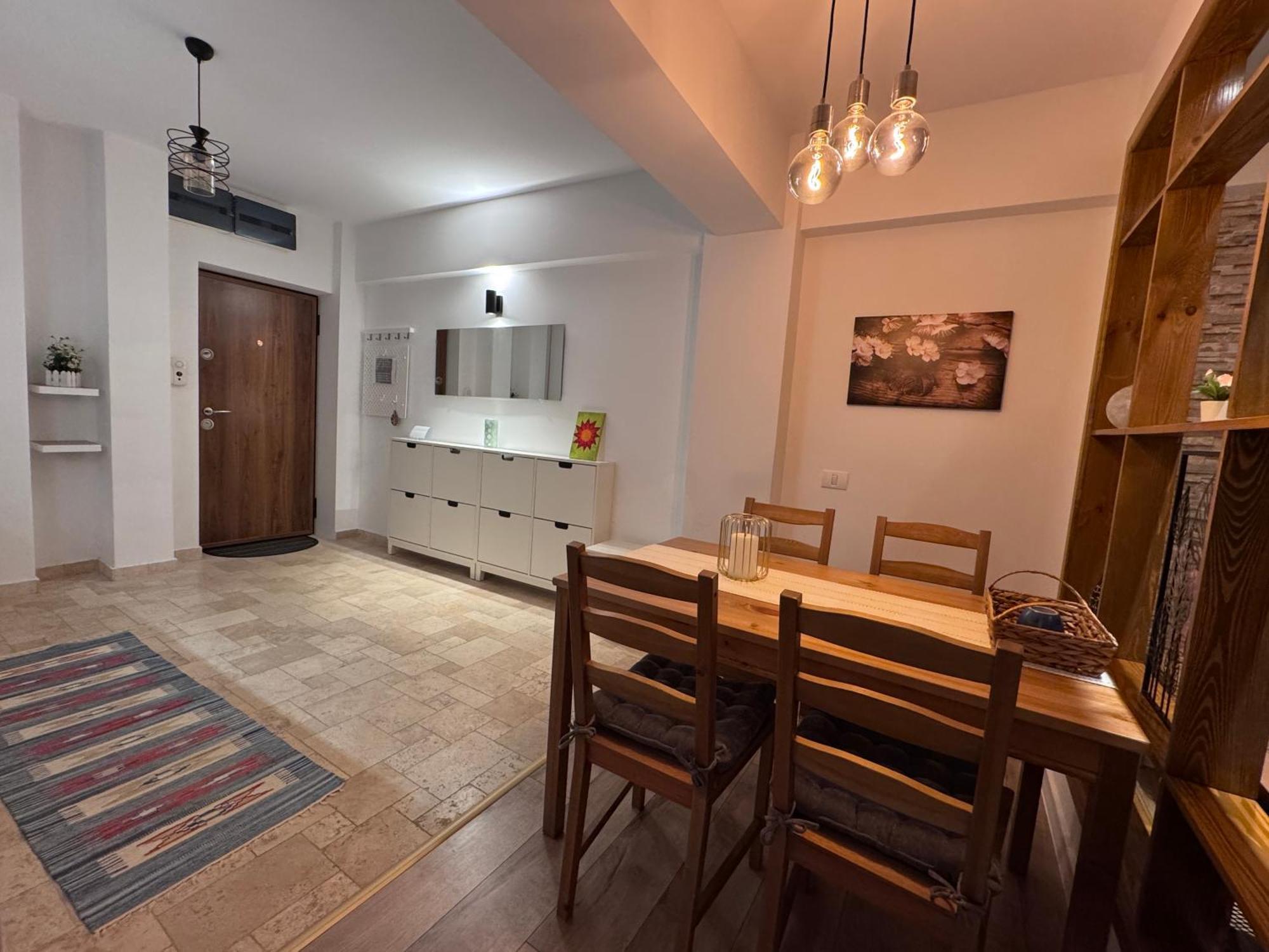 Central-Home Târgu Jiu Extérieur photo